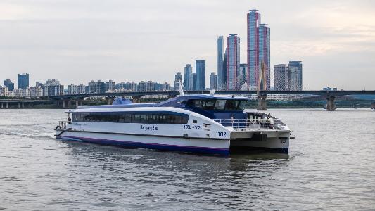 Seoul Now Has a River Bus. Here's How to Use It.