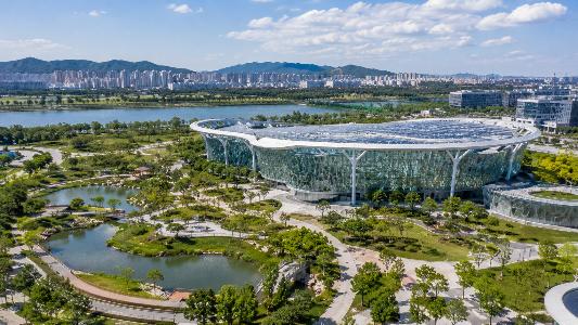 Seoul Greenhouse(서울식물원): Seoul's Futuristic Green Oasis