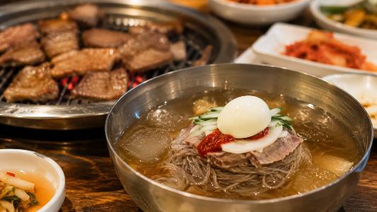 Naengmyeon (냉면): Korea’s Favorite BBQ Ending