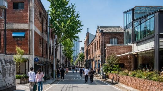 How Seoul’s Factory District Became Korea’s Brooklyn